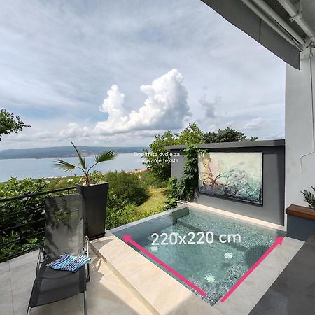 Art Gallery House With A Small Relaxing Pool تْسْغيكفانِتْسا المظهر الخارجي الصورة