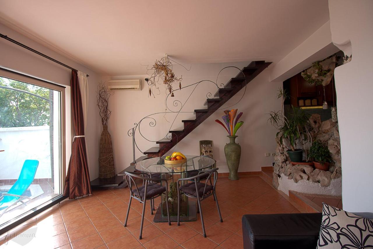 Art Gallery House With A Small Relaxing Pool تْسْغيكفانِتْسا المظهر الخارجي الصورة
