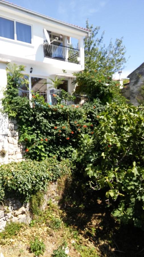 Art Gallery House With A Small Relaxing Pool تْسْغيكفانِتْسا المظهر الخارجي الصورة